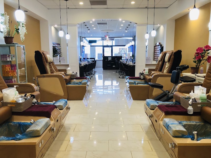Elegant Nails Spa & Salon, nail salon in Pottstown, PA, photo 4 of 10