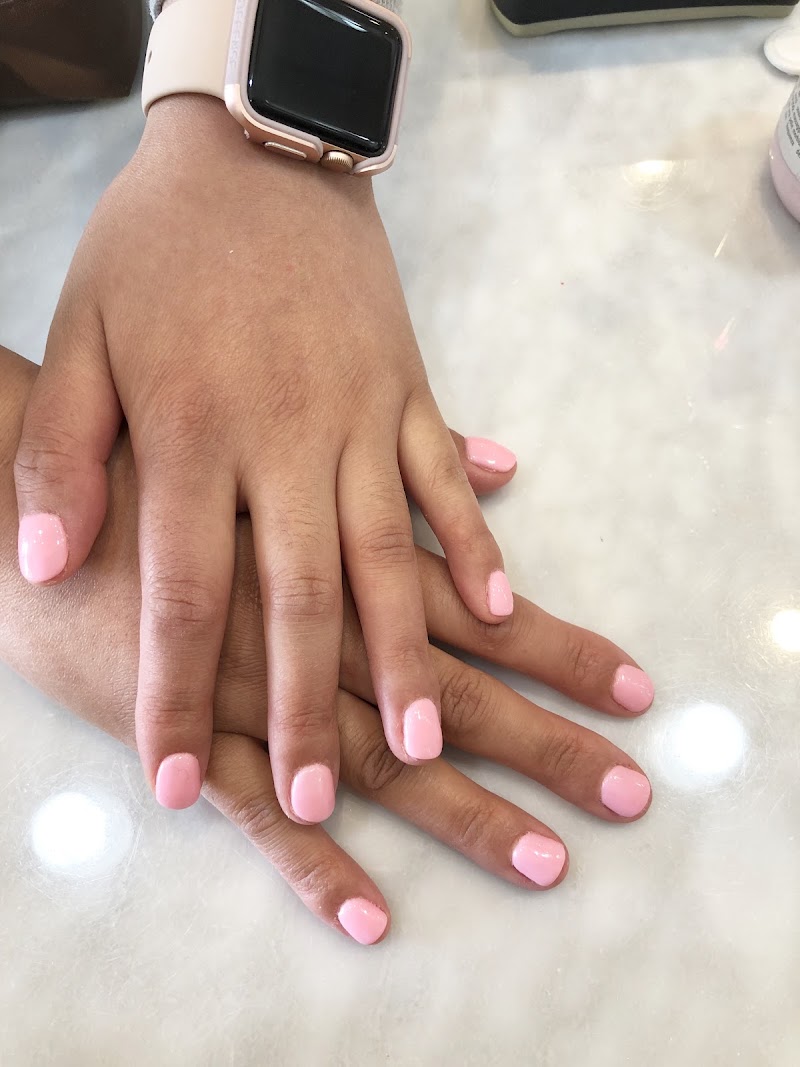 Elegant Nails Spa & Salon, nail salon in Pottstown, PA, photo 5 of 10